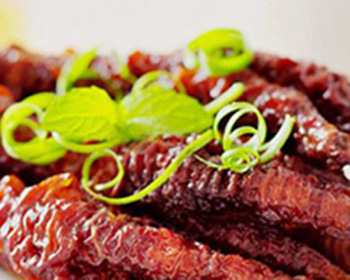 可以吮著吃的虎皮雞爪，連骨頭都是酥的